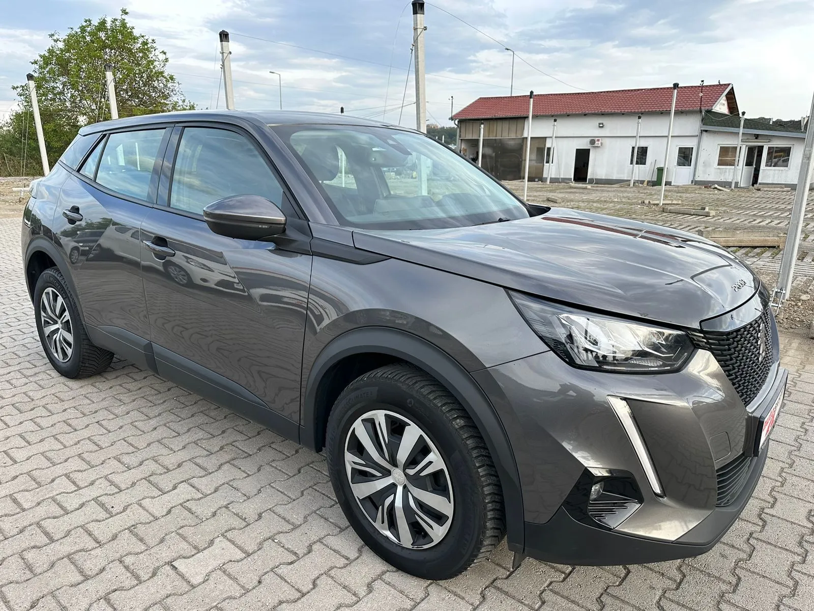 Peugeot 2008 1.5 HDI NOVO NOVO NOVO Image 4